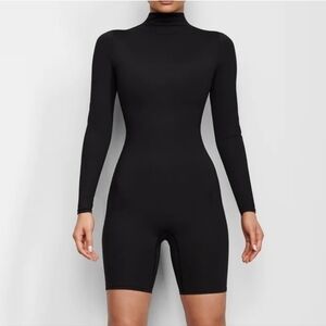 SKIMS All in One Mid Thigh Onesie Catsuit Size Small NWT